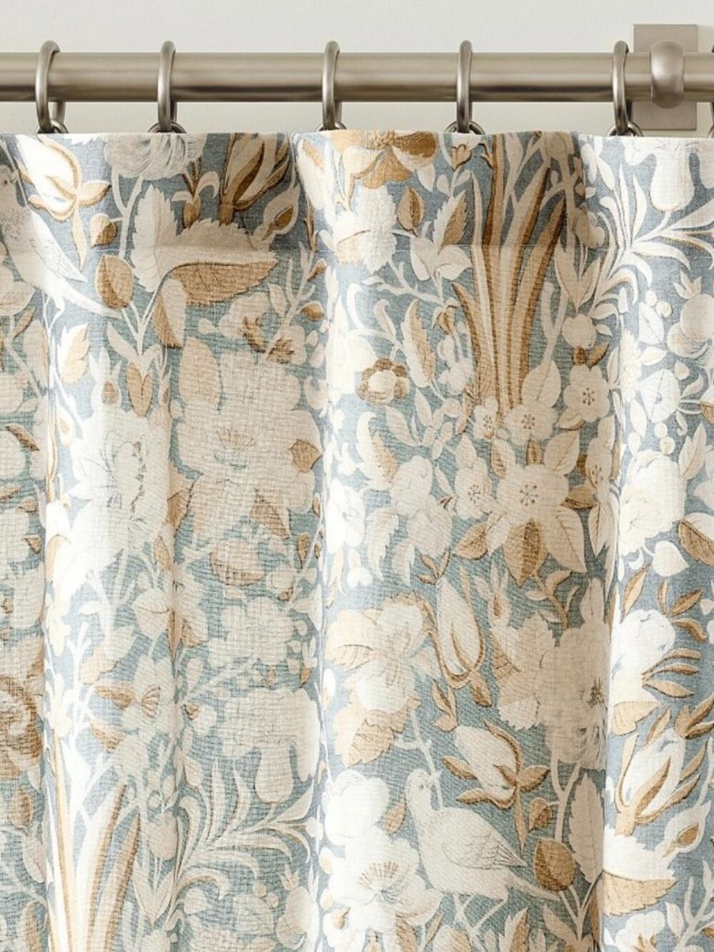 pottery barn MIa print curtains, set of 2 .size: 50 in x 84 in each. light filte